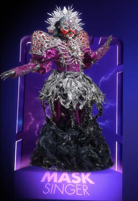 « Mask Singer » costume de la sorcière